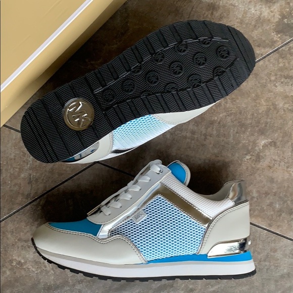 MICHAEL KORS MADDY TRAINER MESH PERFECT SKY - Picture 3 of 16